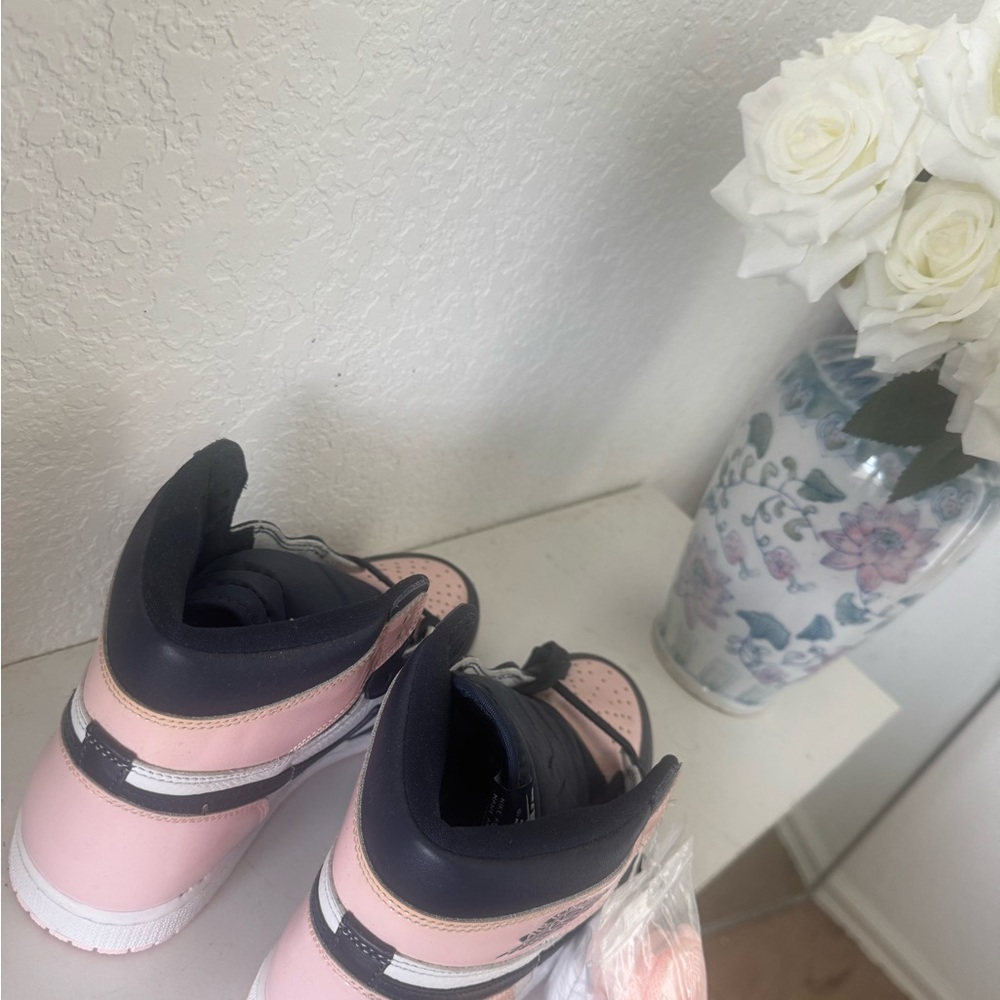 Women's Air Jordan 1 High "Bubble Gum" - Picture 10 of 10